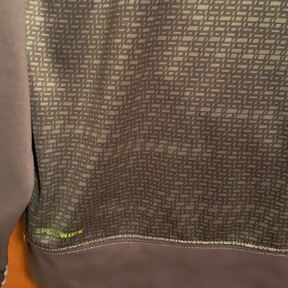 Toronto Maple Leafs Centennial Classic Hoodie - Picture 6 of 7